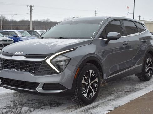 Used 2023 Kia Sportage EX image 12
