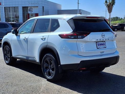 New 2026 Nissan Rogue SV FWD image 5