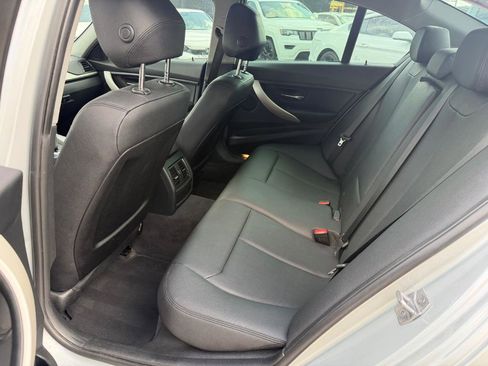 Used 2017 BMW 320i Sedan RWD image 13