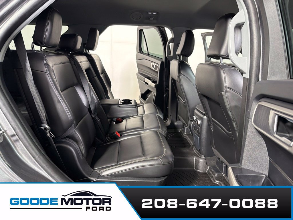 Used 2023 Ford Explorer XLT w/ Equipment Group 202A AWD/4WD image 23