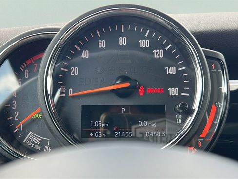 Used 2021 MINI Cooper 2-Door Hardtop image 23