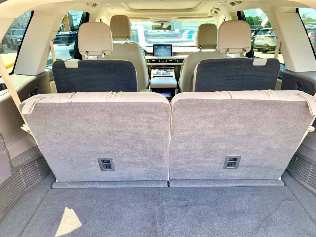 Used 2022 Lincoln Aviator Reserve w/ Equipment Group 201A AWD/4WD image 22