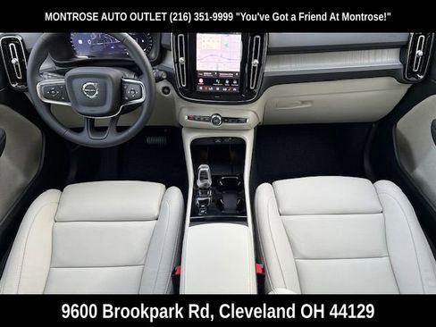 New 2026 Volvo XC40 B5 Ultra w/ Protection Package Premier image 19