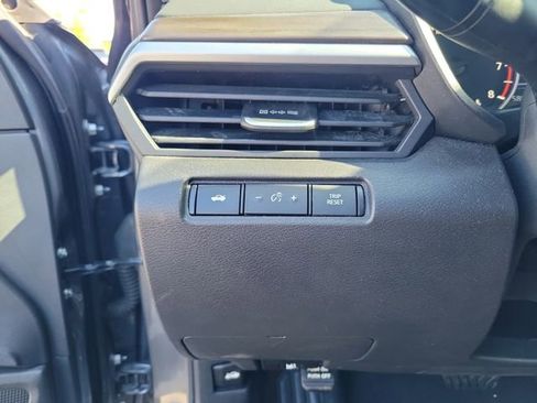Used 2024 Nissan Altima 2.5 SV FWD image 15