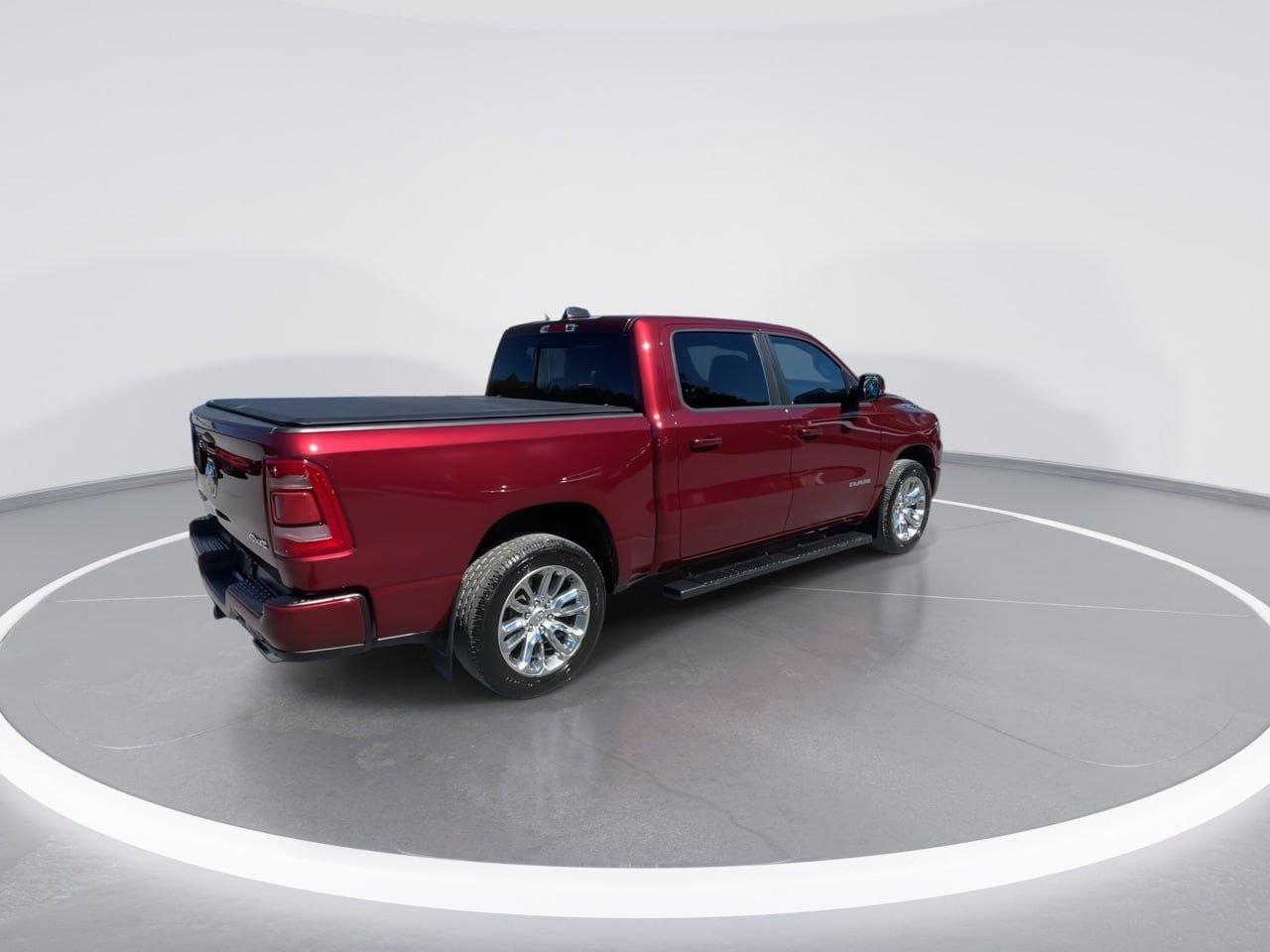 Used 2024 RAM 1500 Laramie AWD/4WD image 19