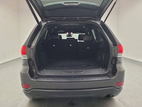 Used 2019 Jeep Grand Cherokee Laredo w/ Laredo X Package image 29