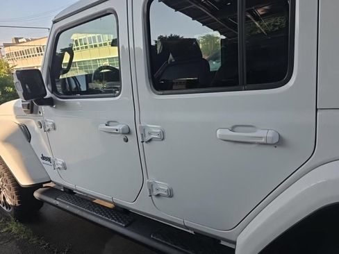 Used 2024 Jeep Wrangler High Altitude AWD/4WD image 4