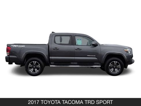 Used 2017 Toyota Tacoma TRD Sport image 7