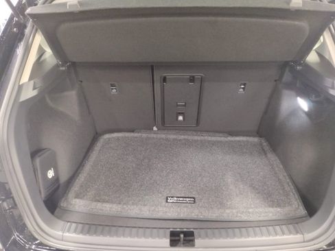 New 2026 Volkswagen Taos SE image 16