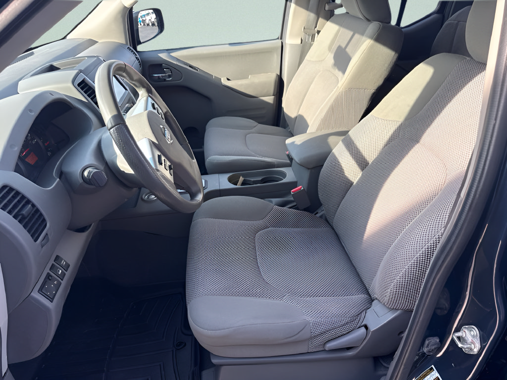 Used 2020 Nissan Frontier SV AWD/4WD image 14