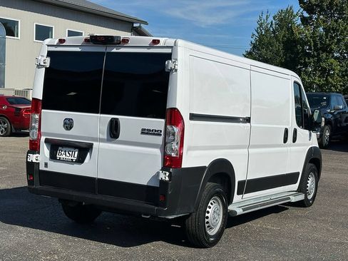 Used 2025 RAM ProMaster 2500 w/ U-Haul Equipment Group FWD image 2