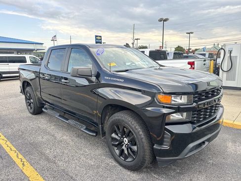 Used 2019 Chevrolet Silverado 1500 Custom w/ Custom Value Package RWD image 13