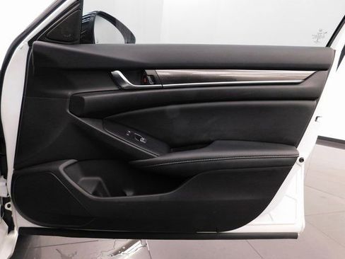 Used 2022 Honda Accord Sport image 32