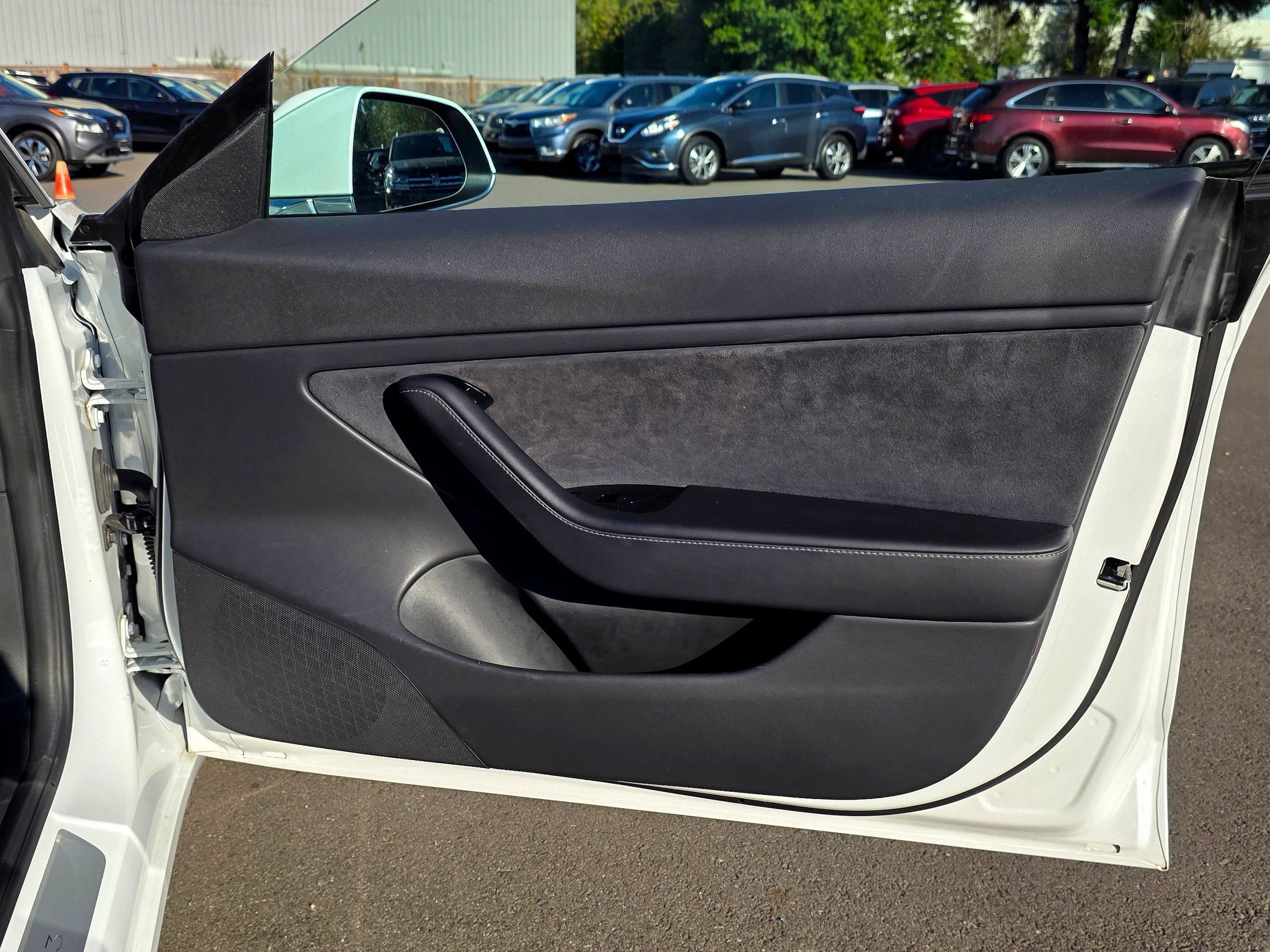 Used 2018 Tesla Model 3 Long Range AWD/4WD image 42