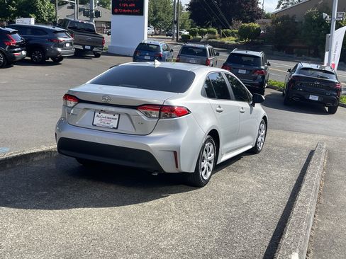 Certified 2023 Toyota Corolla LE FWD image 6