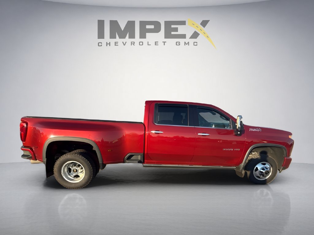 Used 2023 Chevrolet Silverado 3500 High Country w/ Technology Package AWD/4WD image 6