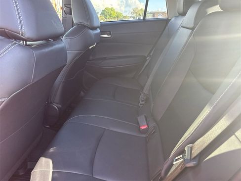 Used 2025 Toyota Corolla Cross XLE image 29