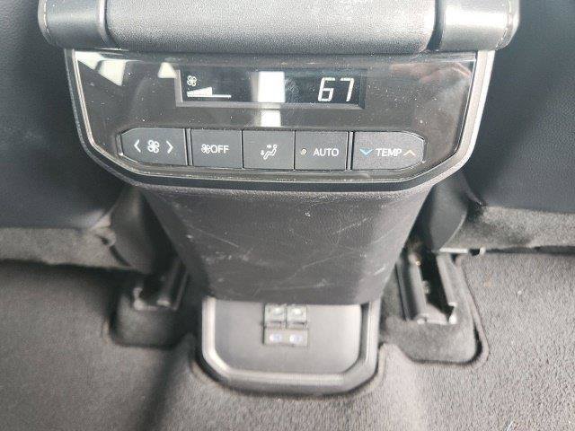 Used 2022 Toyota Highlander XSE FWD image 27