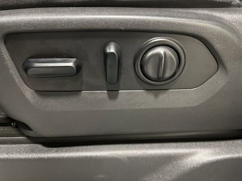 Used 2021 Chevrolet Silverado 1500 LT Trail Boss w/ Convenience Package II image 13