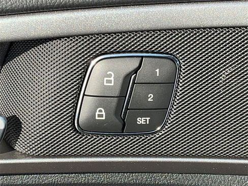Used 2020 Ford Fusion SEL image 11