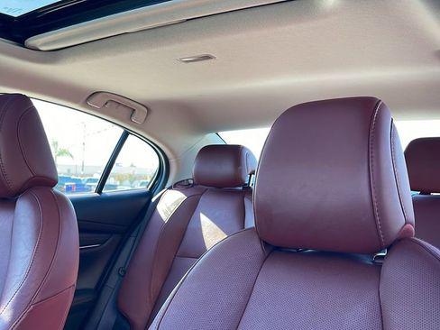 Used 2023 MAZDA MAZDA3 s image 12