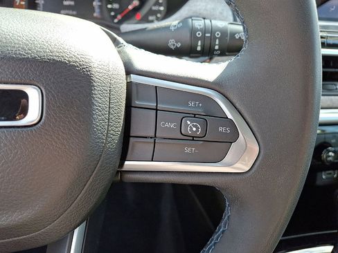 Certified 2022 Jeep Compass Latitude image 18