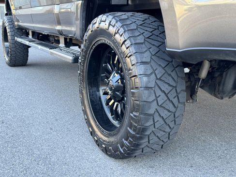 Used 2017 Ford F350 Lariat w/ Lariat Value Package image 4