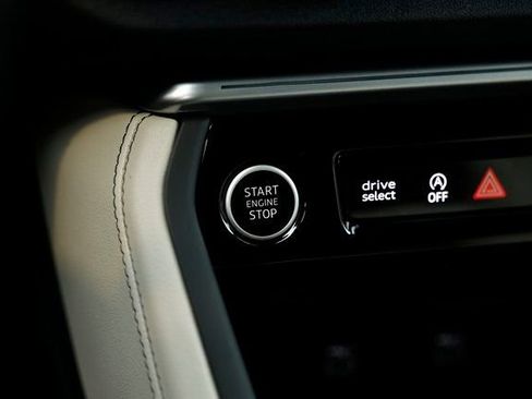 New 2025 Audi Q5 Premium image 38