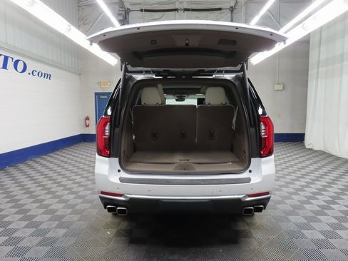 Used 2025 GMC Yukon Denali w/ Denali Reserve Package image 39