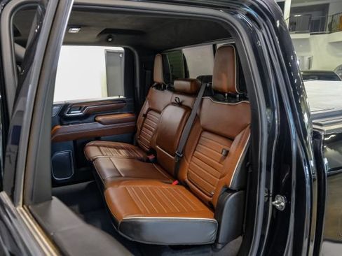 Used 2024 GMC Sierra 2500 Denali Ultimate AWD/4WD image 60