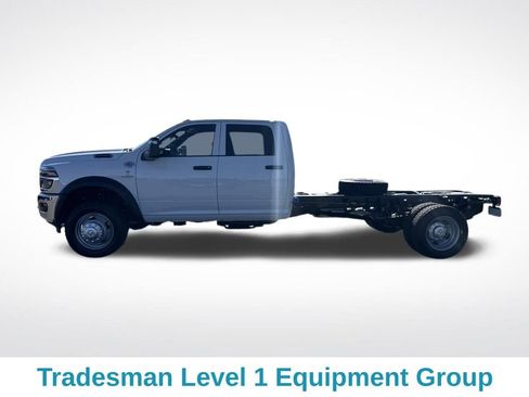 New 2026 RAM 5500 Tradesman w/ Chrome Appearance Group AWD/4WD image 3