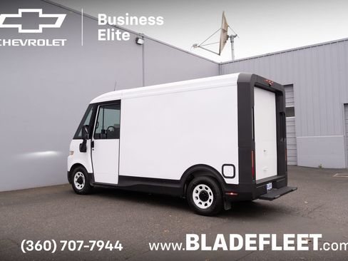 New 2025 Chevrolet Brightdrop 400 w/ Battery Pack, Max Range AWD/4WD image 12