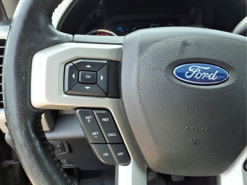 Used 2019 Ford F250 Lariat w/ Lariat Ultimate Package AWD/4WD image 15