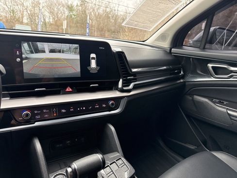 Used 2023 Kia Sportage EX image 15