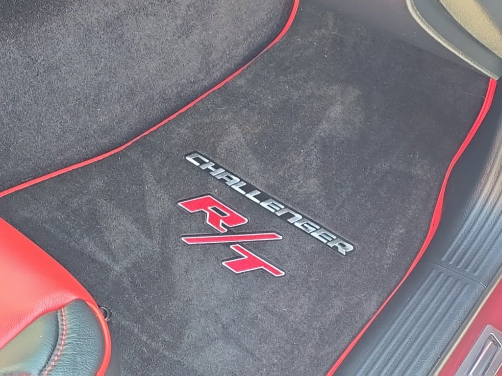 Used 2018 Dodge Challenger R/T Scat Pack RWD image 15