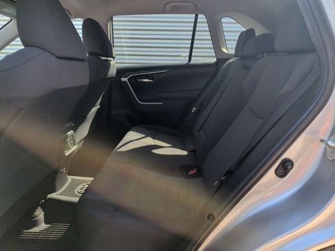 Used 2021 Toyota RAV4 XLE FWD image 29
