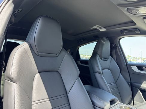 New 2025 Porsche Cayenne Coupe image 29