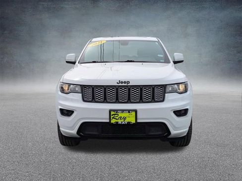 Used 2021 Jeep Grand Cherokee Laredo X image 9