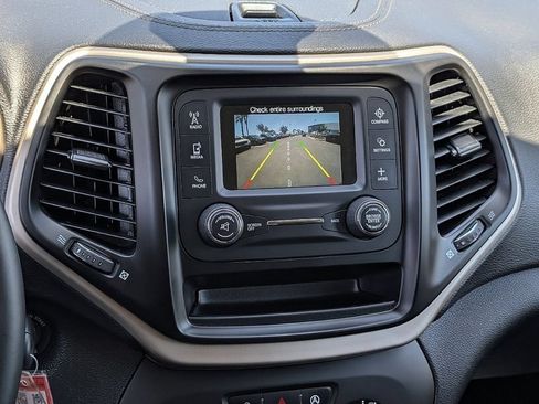 Used 2016 Jeep Cherokee Sport AWD/4WD image 37