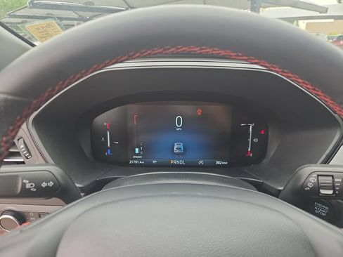 Used 2025 Ford Escape ST-Line AWD/4WD image 33