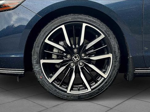 Used 2024 Honda Accord Touring image 10
