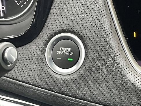 Certified 2025 Cadillac XT5 Premium Luxury image 34