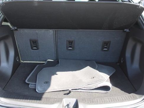 Used 2023 Chevrolet Bolt EUV LT FWD image 33