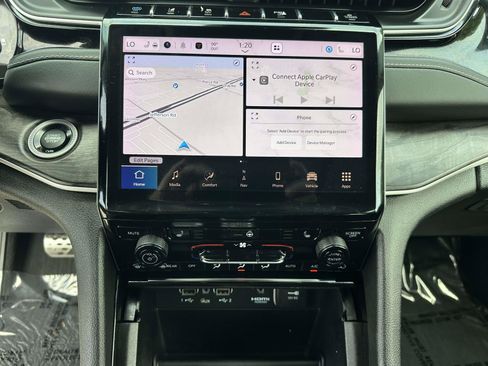 Used 2022 Jeep Grand Cherokee Limited 4xe AWD/4WD image 9