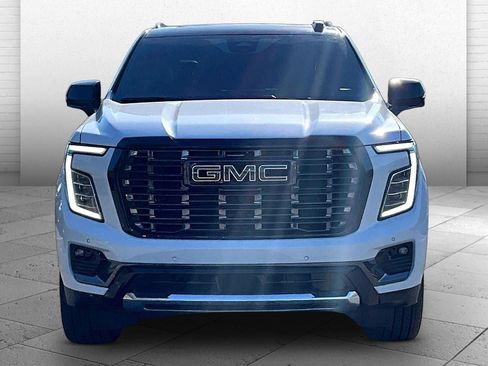 Used 2026 GMC Yukon XL Denali Ultimate w/ LPO, Illumination Package AWD/4WD image 2
