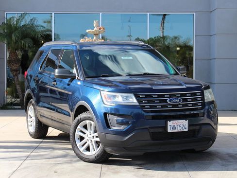 Used 2017 Ford Explorer 4WD image 1