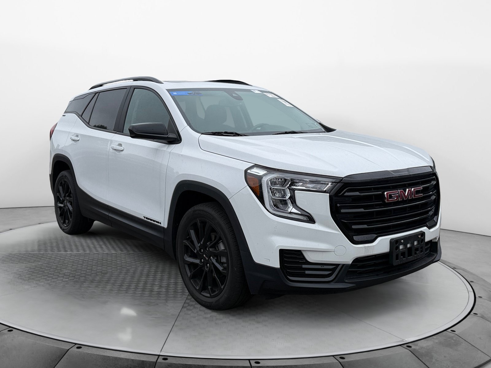 Used 2023 GMC Terrain SLE w/ Driver Convenience Package AWD/4WD image 4
