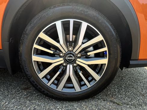 Used 2023 Nissan Kicks SV FWD image 4