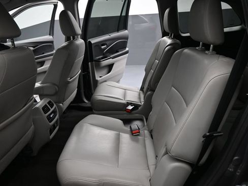Used 2019 Honda Pilot Touring image 20