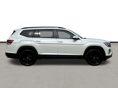 New 2026 Volkswagen Atlas SE FWD image 4